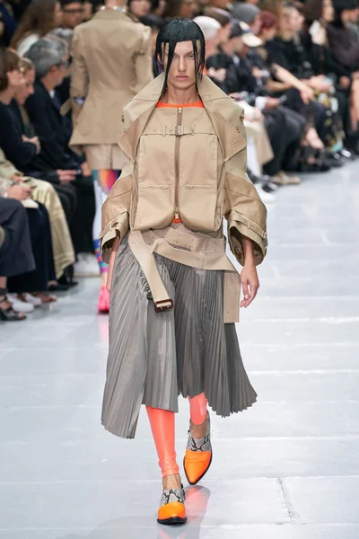 Look 34